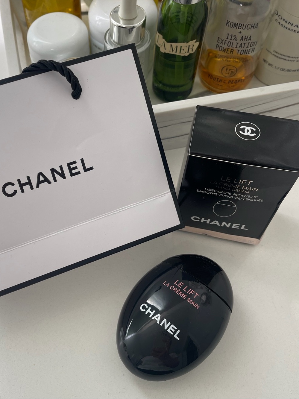 CHANEL Le Lift Hand Cream